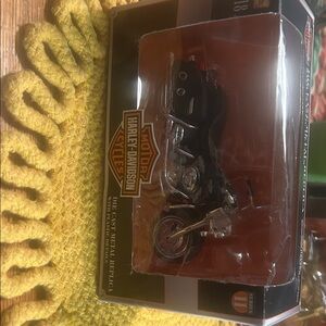 Harley-Davidson Black and Silver Die-Cast Model